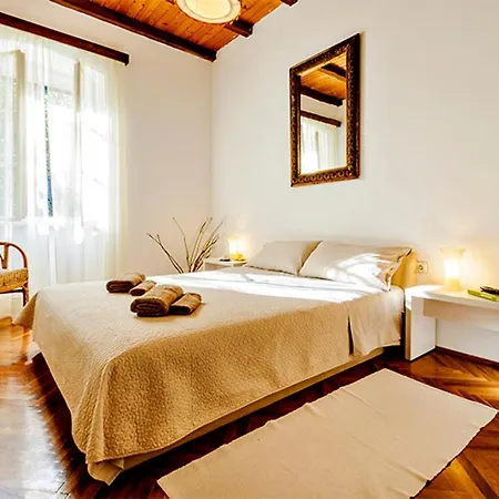 Gradac With Garden Next To And Old Town Apartment Dubrovnik